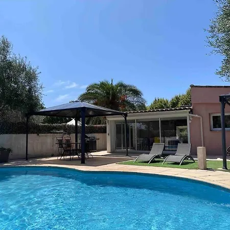 Climatisee Piscine 3 A 800m Holiday home Antibes