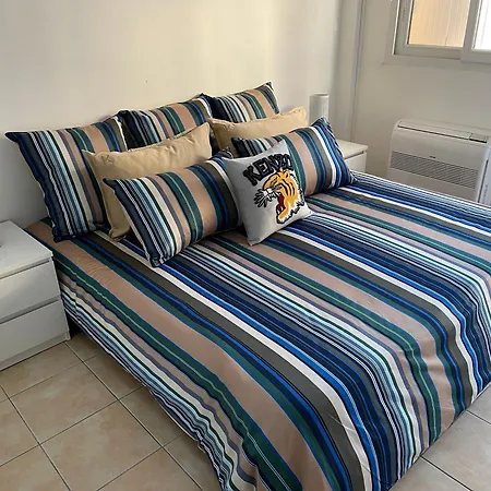 Holiday home Climatisee Piscine 3 A 800m *