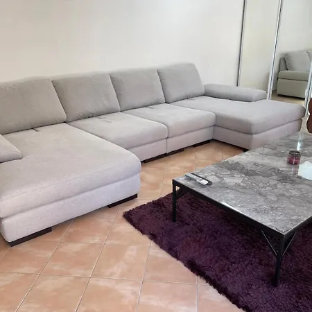 Holiday home Climatisee Piscine 3 A 800m *