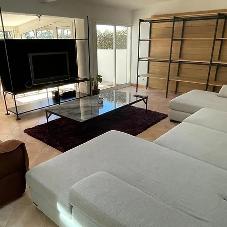 Holiday home Climatisee Piscine 3 A 800m