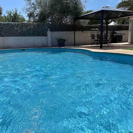 Hébergement de vacances Climatisée Piscine 3 à 800m Antibes