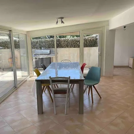 Climatisée Piscine 3 à 800m Antibes