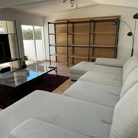 Climatisée Piscine 3 à 800m Antibes